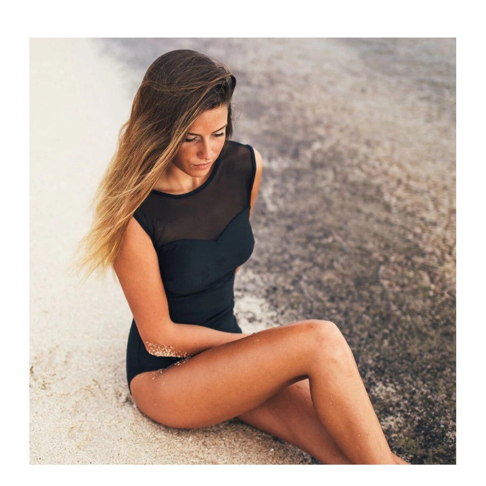 Albion Fit The Maria bathing suit. EUC. Size small